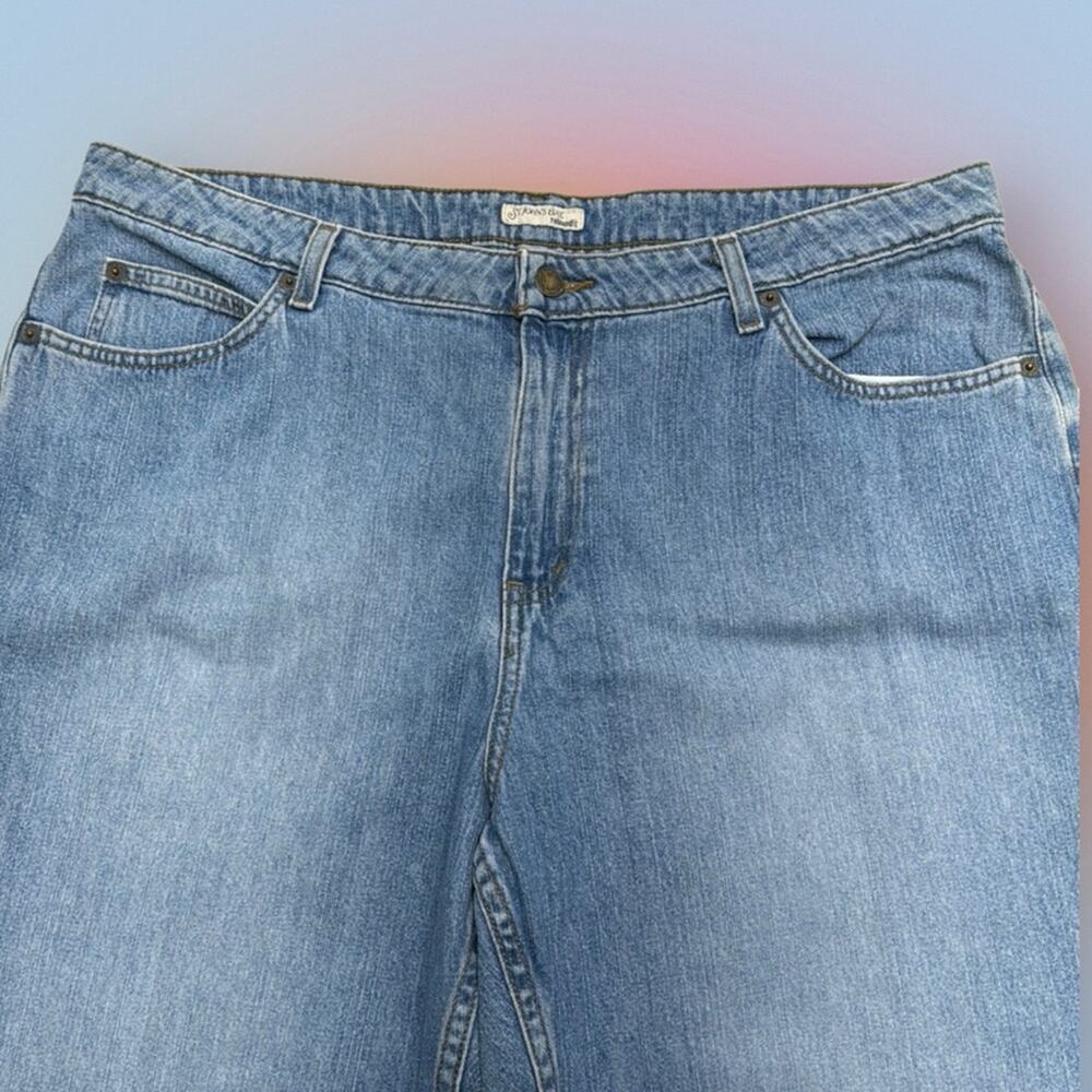 ST JOHN’S BAY Women’s 18 Short RELAXED FIT Blue Jeans